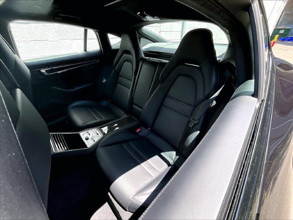 Used 2022 Porsche Panamera GTS AWD/4WD image 22