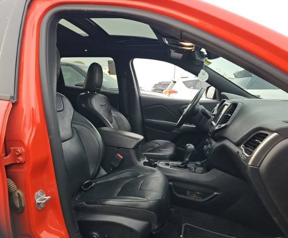 Used 2021 Jeep Cherokee Latitude Lux 80th Anniv w/ Quick Order Package 26U 80TH AWD/4WD image 3