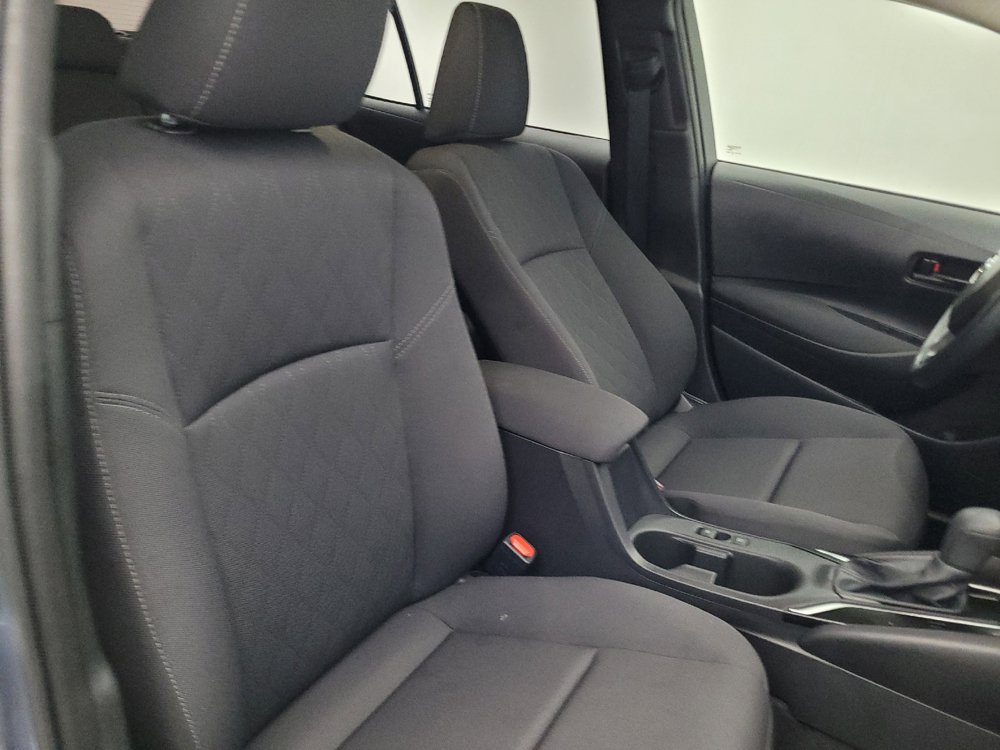 Used 2025 Toyota Corolla LE FWD image 21