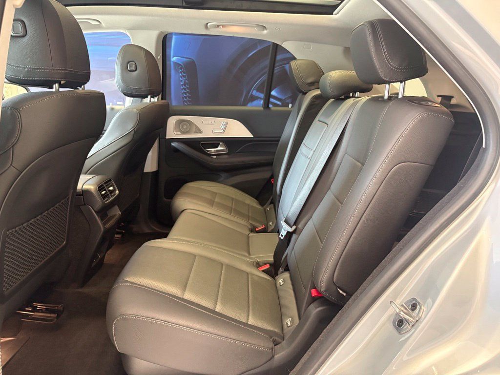 Used 2024 Mercedes-Benz GLE 350 4MATIC image 15