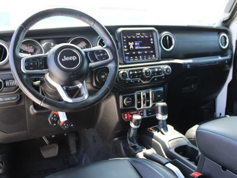 Used 2021 Jeep Wrangler Unlimited Rubicon 4xe w/ Cold Weather Group AWD/4WD image 15