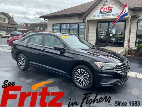 Used 2021 Volkswagen Jetta SE FWD image 1