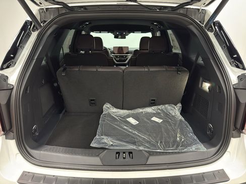 New 2026 Ford Explorer Platinum image 36