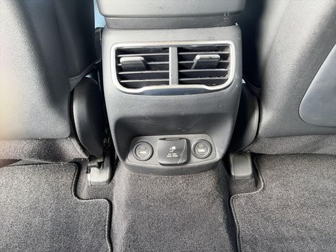 Certified 2022 Hyundai Santa Fe Limited AWD/4WD image 50