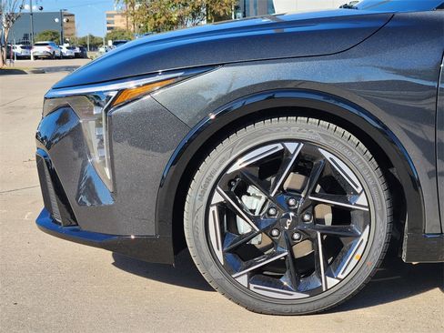 New 2025 Kia K4 GT-Line image 6