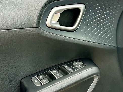 Used 2021 Kia Soul EX image 22