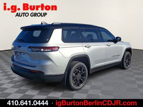 New 2025 Jeep Grand Cherokee L Limited w/ MOPAR Finishing Package AWD/4WD image 4