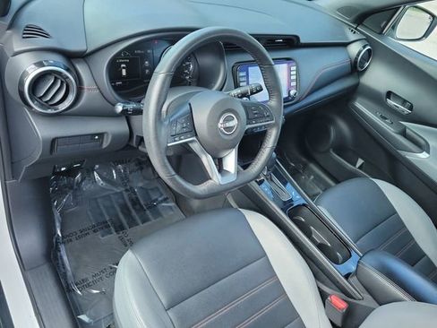 Used 2023 Nissan Kicks SR w/ SR Premium Package FWD image 20