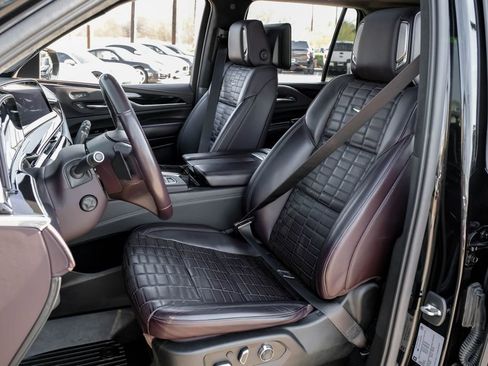 Used 2021 Cadillac Escalade Sport Platinum image 29