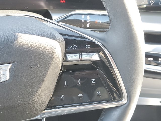 Certified 2024 Cadillac Lyriq Luxury AWD/4WD image 21