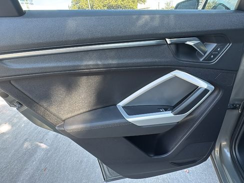 Used 2021 Audi Q3 2.0T Premium w/ Convenience Package image 16