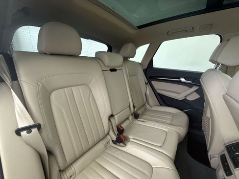 Used 2018 Audi Q5 2.0T Premium Plus w/ Premium Plus Package image 33