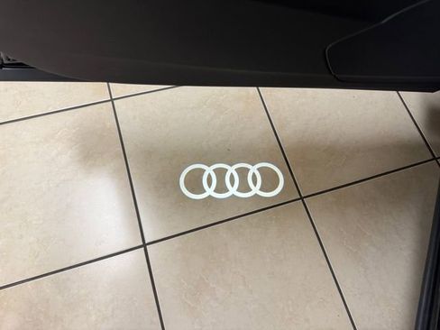 Used 2025 Audi Q8 Premium w/ Convenience Package AWD/4WD image 8