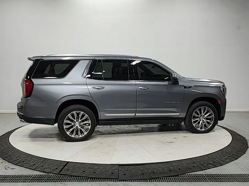 Used 2021 GMC Yukon Denali w/ Denali Premium Package AWD/4WD image 8
