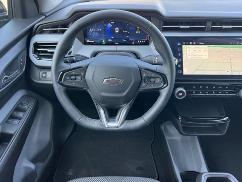 Used 2027 Chevrolet Bolt LT w/ Comfort Package FWD image 18