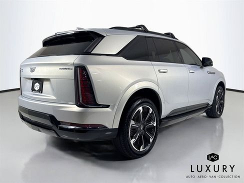 Used 2025 Cadillac Escalade IQ Sport 2 w/ LPO, Floor Liner Package AWD/4WD image 6