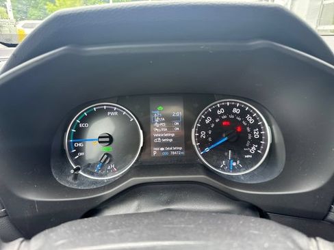 Used 2021 Toyota RAV4 LE AWD/4WD image 13