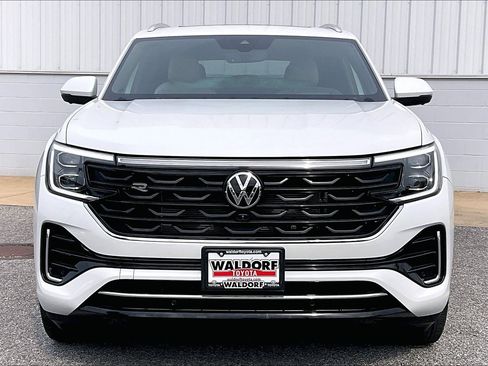 Used 2025 Volkswagen Atlas Cross Sport SEL Premium R-Line AWD/4WD image 3