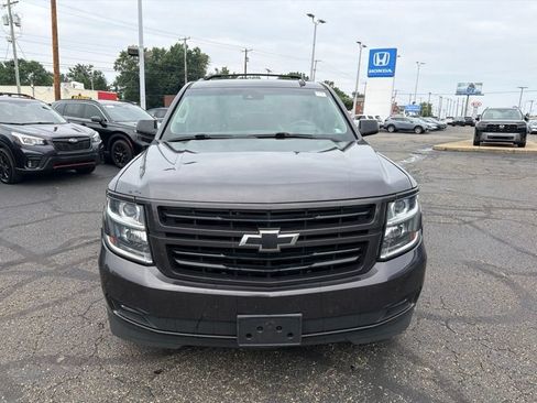 Used 2018 Chevrolet Suburban Premier w/ RST Edition AWD/4WD image 2