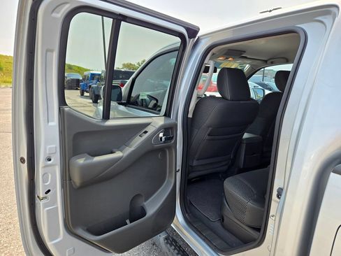 Used 2019 Nissan Frontier PRO-4X AWD/4WD image 26