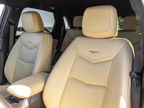 Used 2019 Cadillac XT5 FWD image 13