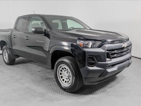 Used 2023 Chevrolet Colorado W/T RWD image 11