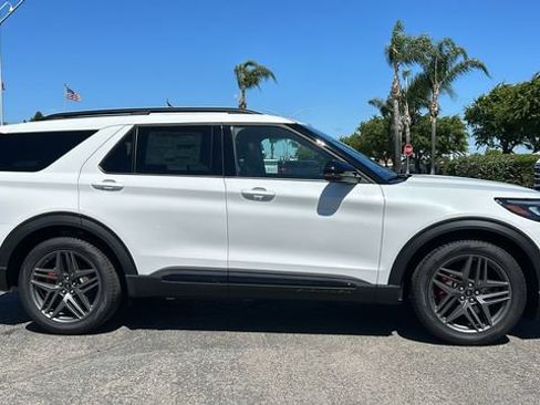 New 2026 Ford Explorer ST w/ Sun And Sound Package AWD/4WD image 2