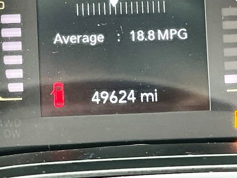 Used 2021 Jeep Cherokee Latitude Plus w/ Sun & Sound Group image 12