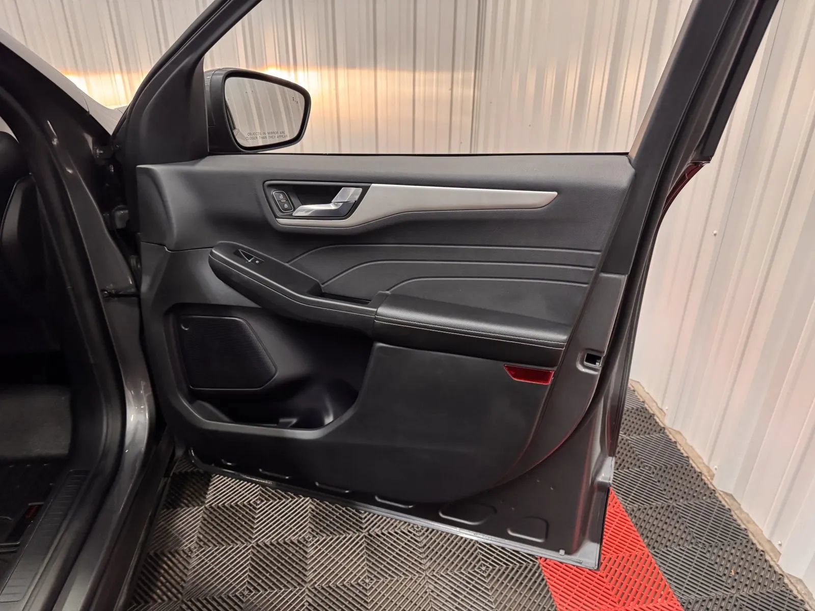 Used 2022 Ford Escape SEL FWD image 40