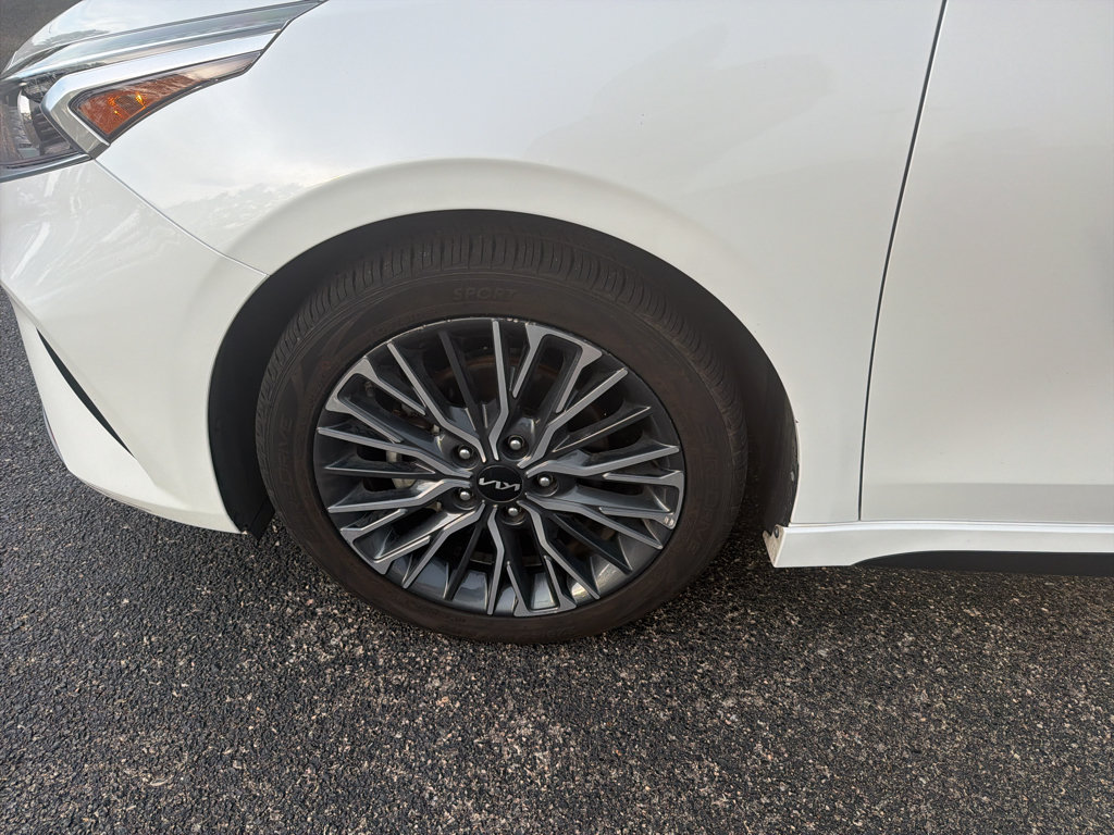 Used 2024 Kia Forte GT-Line w/ GT-Line Premium Package FWD image 10