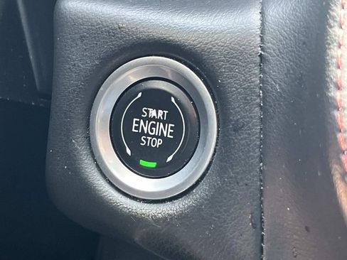 Used 2022 Chevrolet Suburban RST w/ Luxury Package image 37