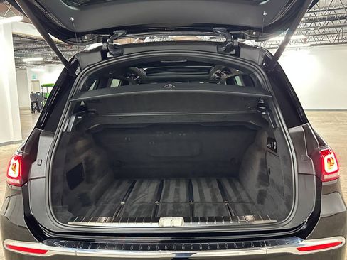 Used 2023 Mercedes-Benz Maybach GLS 600 4MATIC image 16