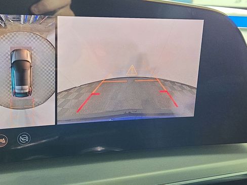 New 2025 Cadillac Lyriq Sport image 11