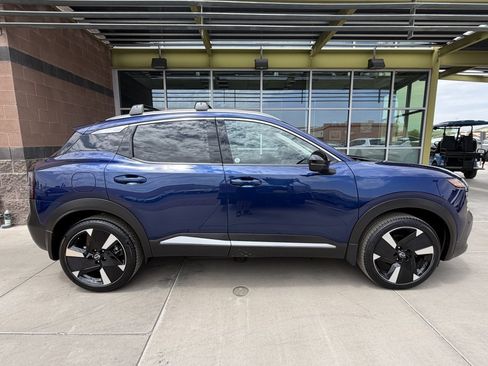 Used 2026 Nissan Kicks SR w/ Cold Weather Package AWD/4WD image 9