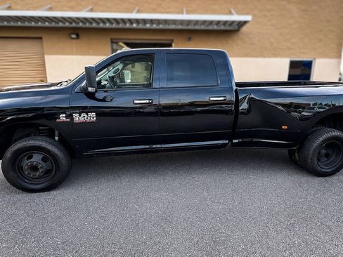 Used 2018 RAM 3500 SLT AWD/4WD image 6
