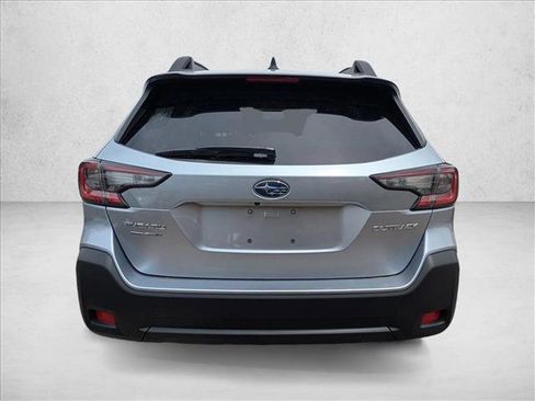 Used 2025 Subaru Outback Premium AWD/4WD image 6