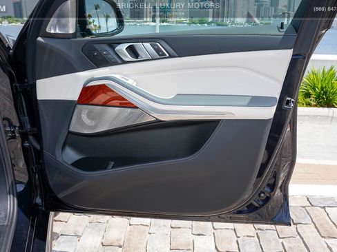 Used 2024 BMW ALPINA XB7 AWD/4WD image 18