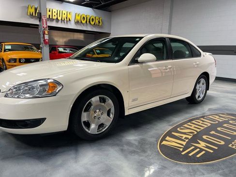Used 2009 Chevrolet Impala SS w/ Convenience Package image 2