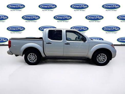 Used 2016 Nissan Frontier SV w/ SV Value Truck Package RWD image 8