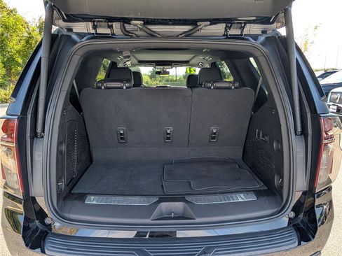 Used 2021 Chevrolet Tahoe RST w/ Luxury Package image 12