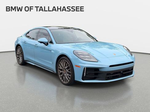Used 2025 Porsche Panamera RWD image 3