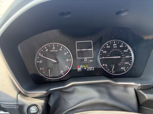 Used 2025 Subaru Outback Limited image 18