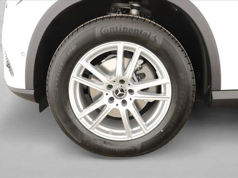 Certified 2025 Mercedes-Benz GLC 300 4MATIC image 11