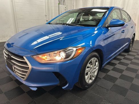 Used 2017 Hyundai Elantra SE FWD image 4