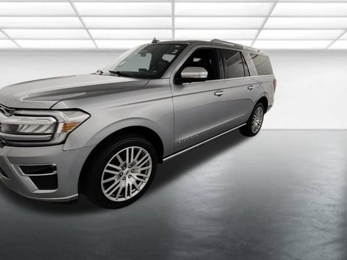 Used 2023 Ford Expedition Max Platinum image 3