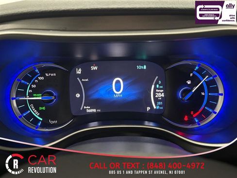Used 2024 Chrysler Pacifica Limited FWD image 59