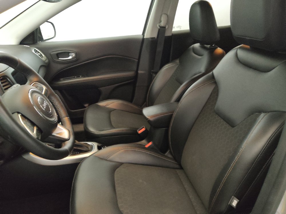 Used 2018 Jeep Compass Latitude w/ Popular Equipment Group AWD/4WD image 17