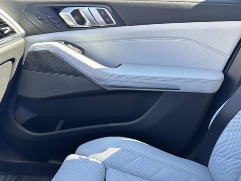 New 2026 BMW X5 sDrive40i image 23