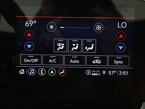Used 2023 Chevrolet Corvette Stingray Premium Conv w/ Z51 Performance Package RWD image 55