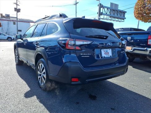 Certified 2025 Subaru Outback Premium image 20